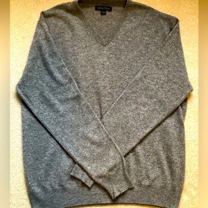 Kenneth Roberts Platinum Cashmere V-Neck Sweater - Size XL (NWOT)